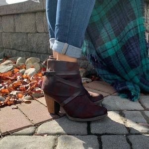 Crown Vintage booties